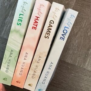 BOOKS TWISTED SERIES Twisted Love, Twisted Hate, Twisted Games, Twisted Lies